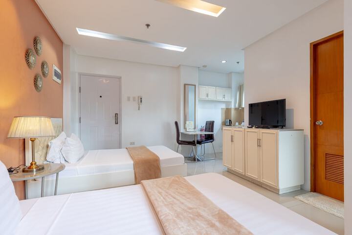 Room 8 of 30