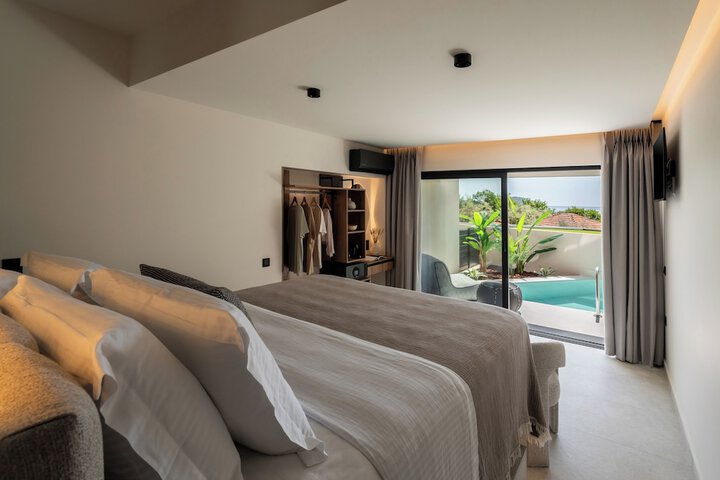 Room 19 of 54
