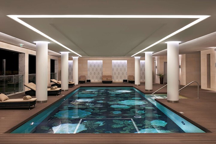Pool 102 of 192