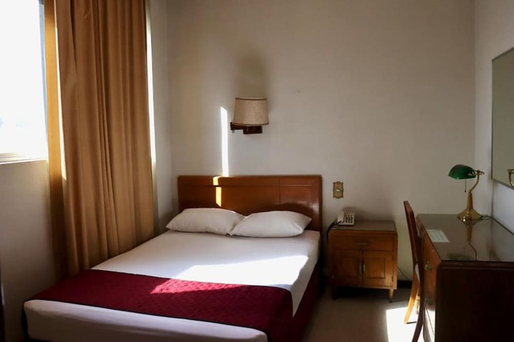 Room 15 of 41
