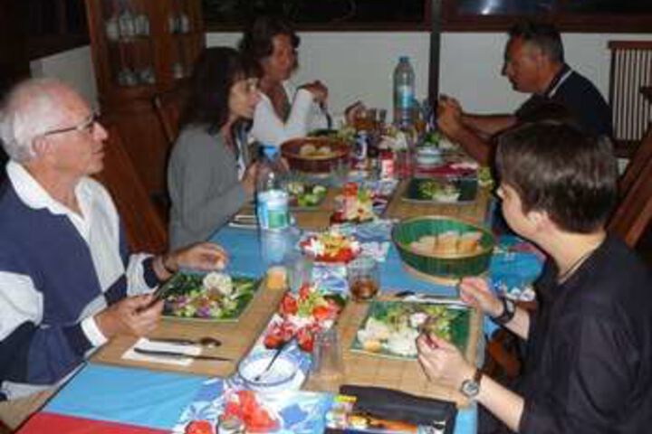 Dining 12 of 21