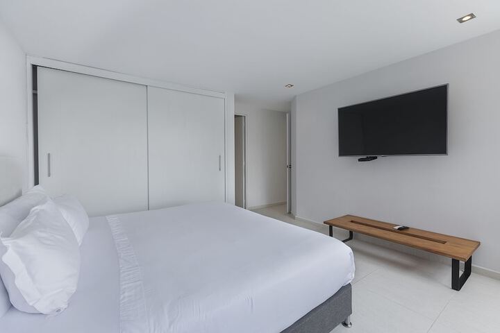 Room 15 of 184