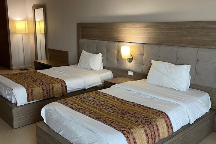 Room 4 of 23