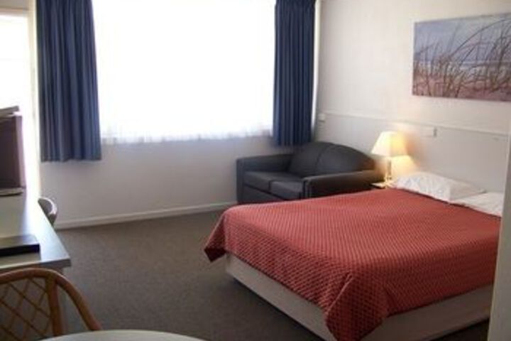 Room 7 of 10
