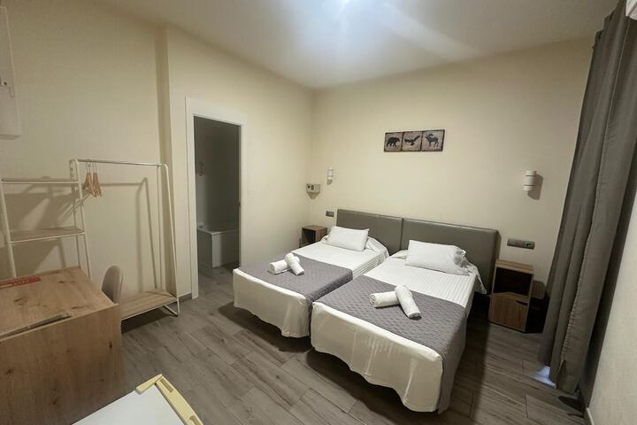 Room 14 of 43