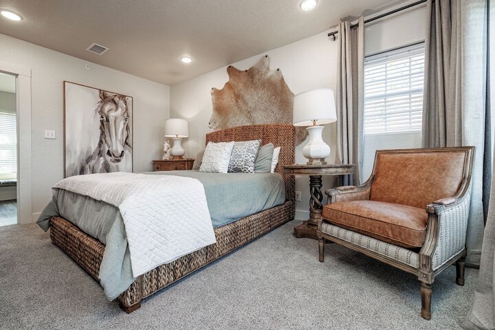 Superior Room 1 Queen Bed (128 of 168)