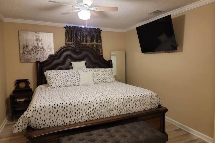 Room 9 of 29