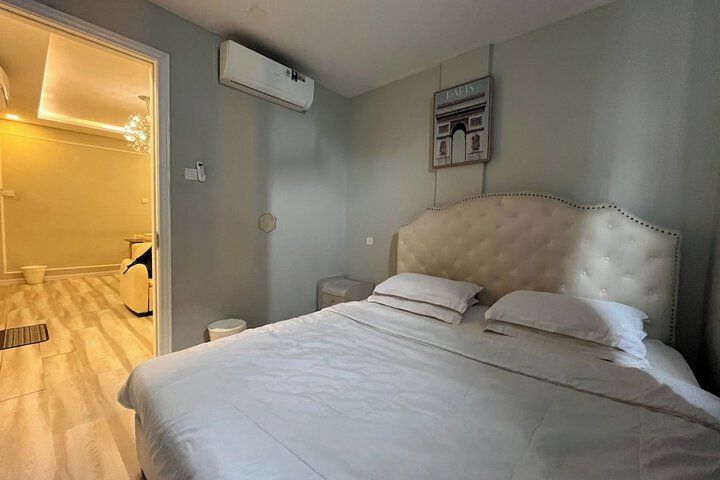 Room 21 of 50