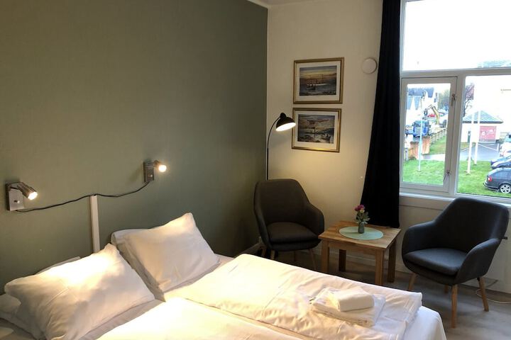 Room 8 of 63