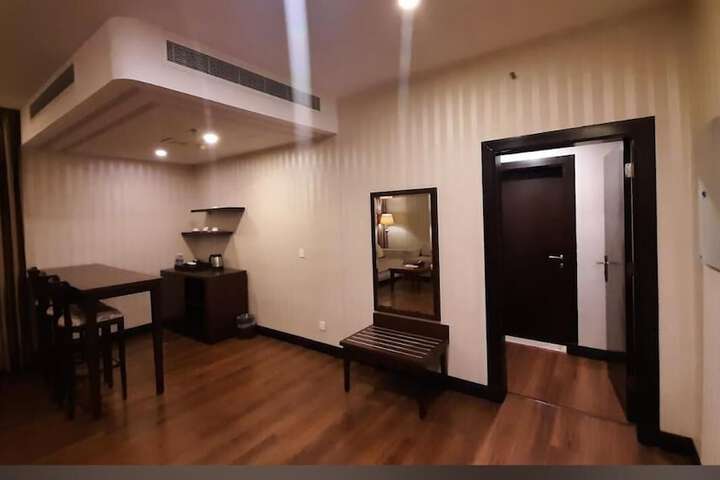 Room 20 of 34