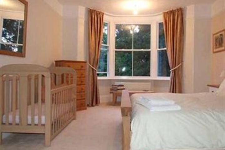 Room 2 of 5