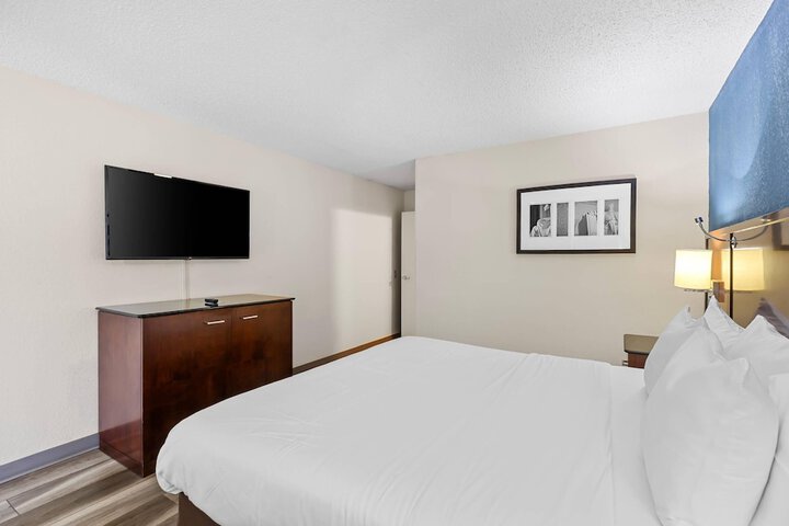 Room 44 of 70