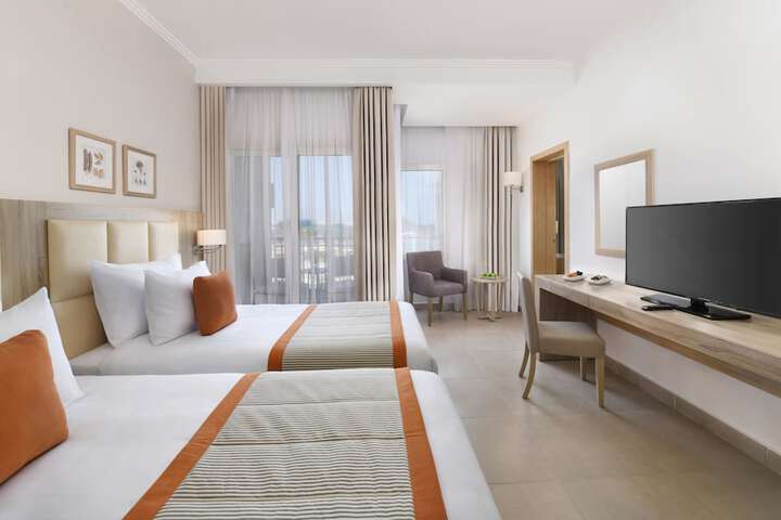 Room 12 of 75
