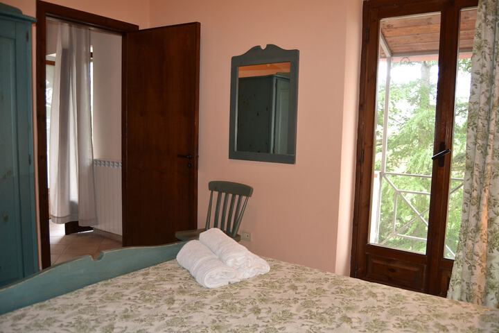 Room 5 of 61