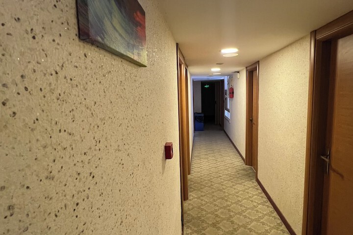 Ballroom/Hall 30 of 38