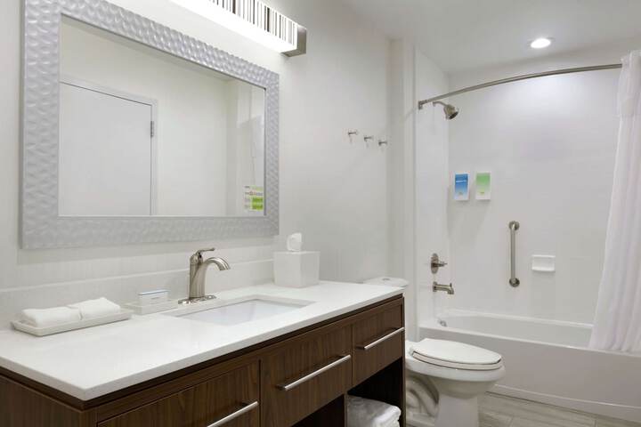 Room 14 of 26