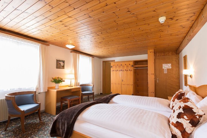 Room 33 of 55