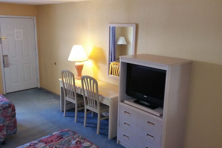Room 18 of 46