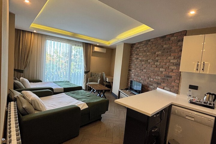 Room 9 of 101
