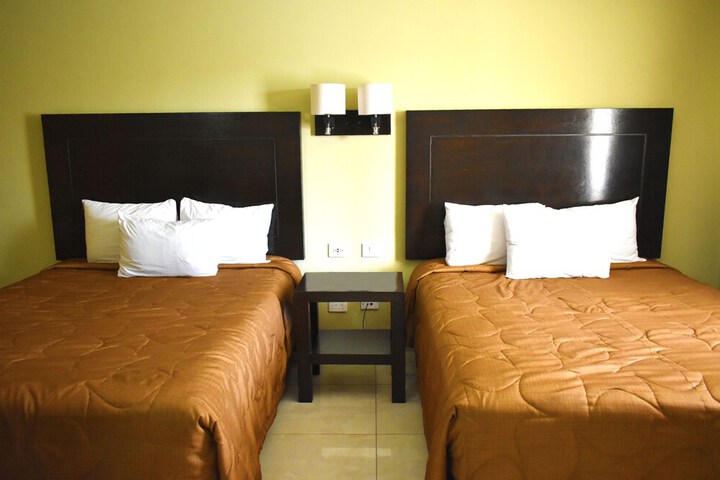 Room 9 of 36