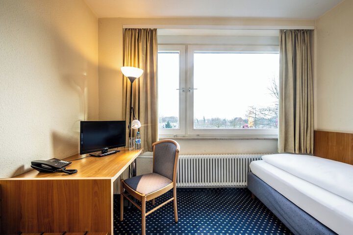Room 10 of 58