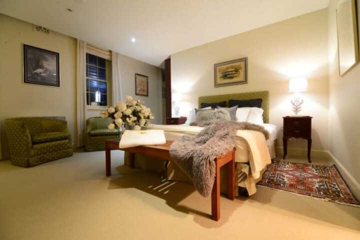 Room 18 of 36