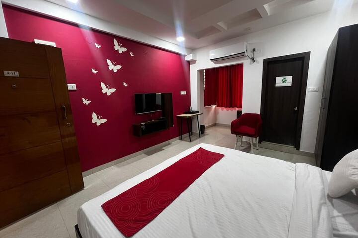 Room 3 of 15