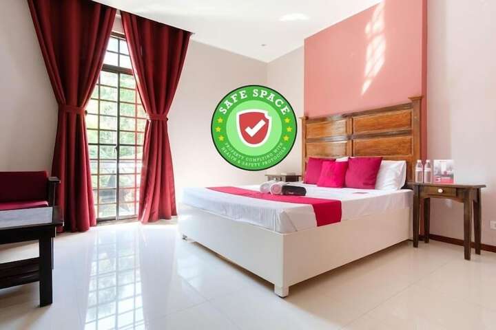 RedDoorz Plus at West Nautical Road Puerto Galera