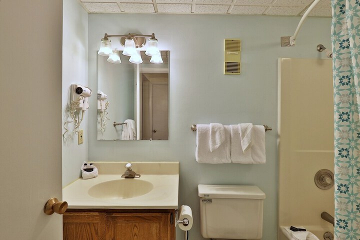 Room 90 of 234