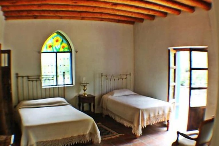 Room 9 of 21