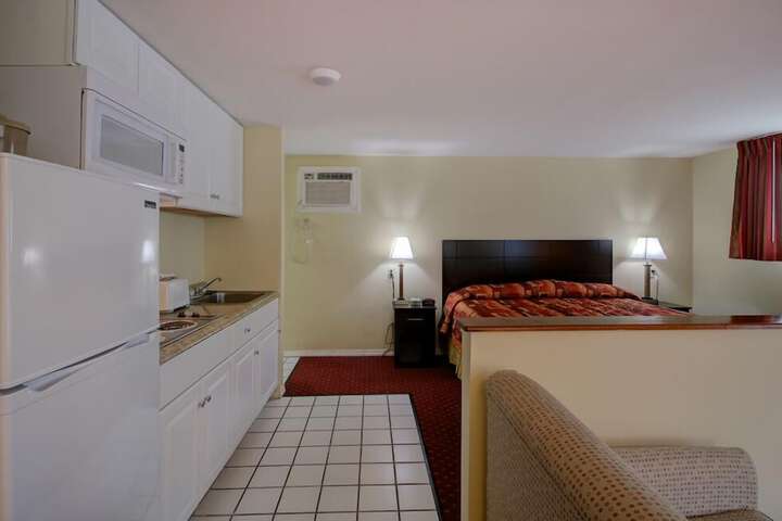 1 King Bed (5 of 25)