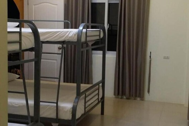 Room 14 of 68