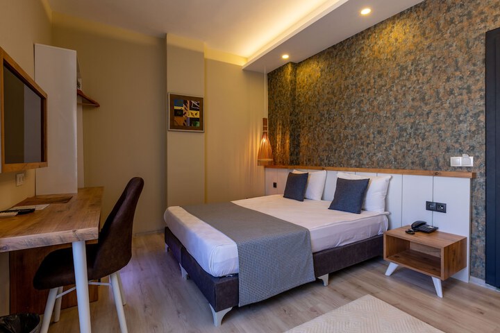 Room 6 of 21