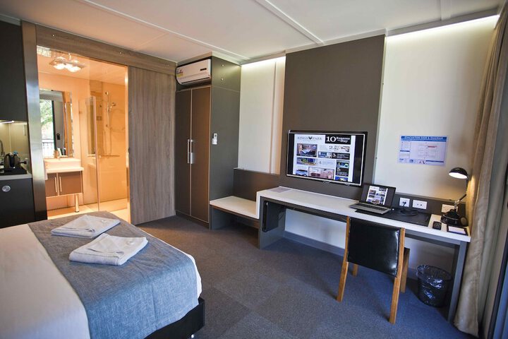 Room 4 of 46