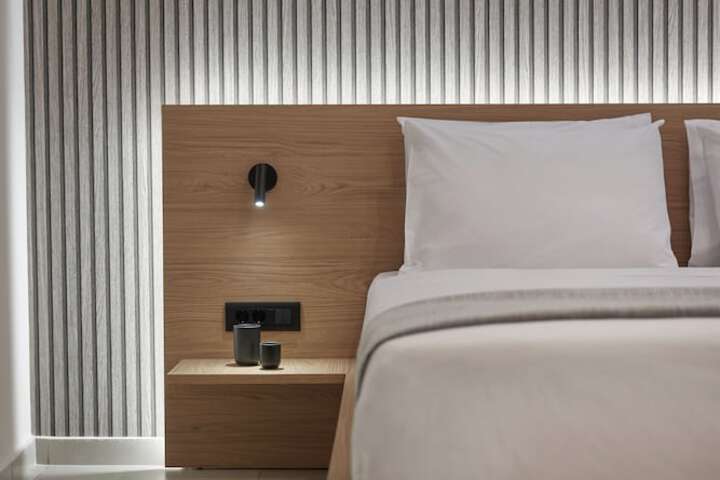 Room 35 of 59