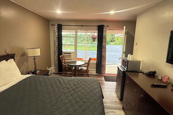 Room 15 of 27