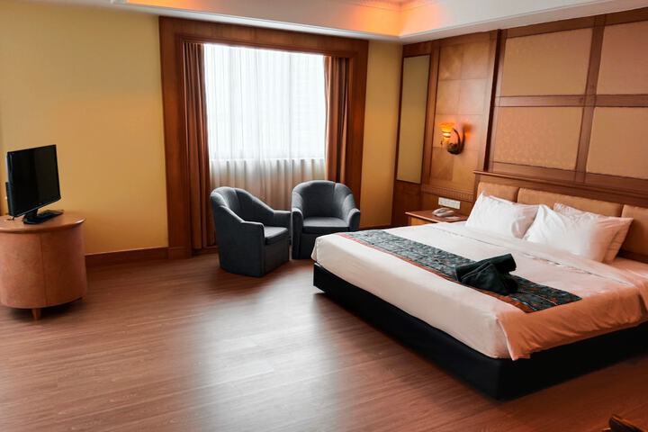 Room 6 of 44