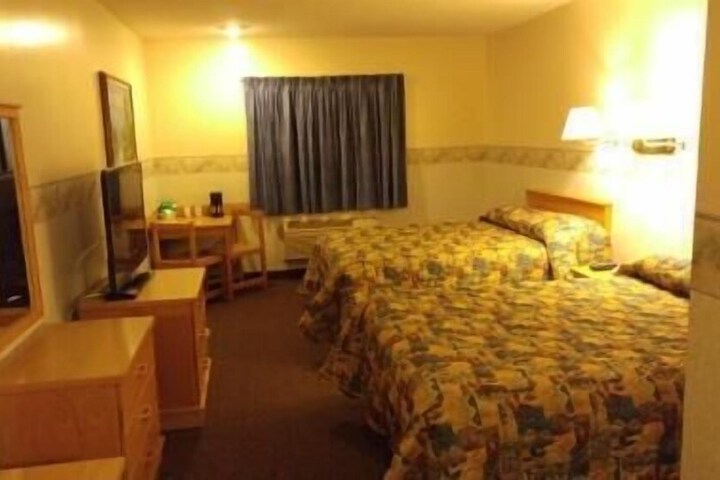Room 13 of 26