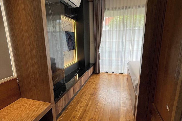 Room 18 of 34
