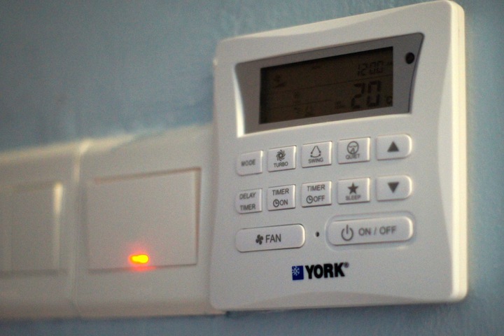 Room 8 of 37