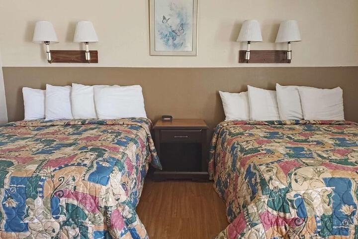 Room 2 of 18