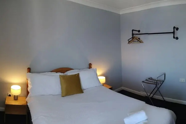 Room 6 of 23