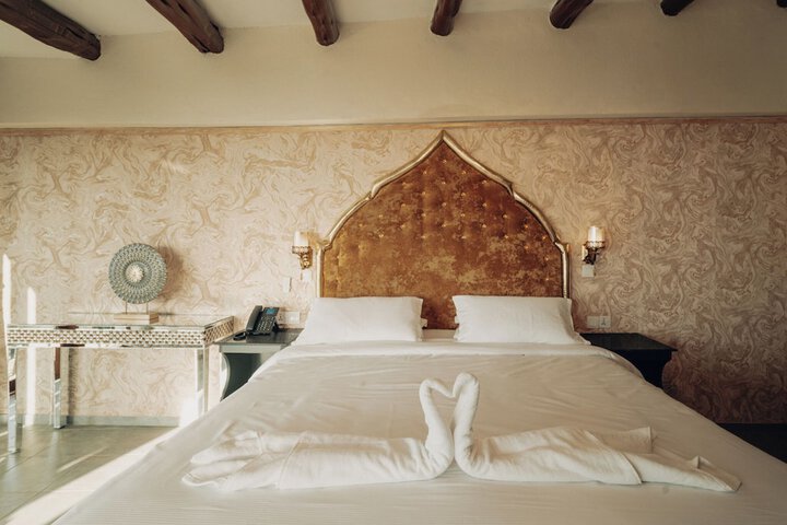 Room 8 of 40