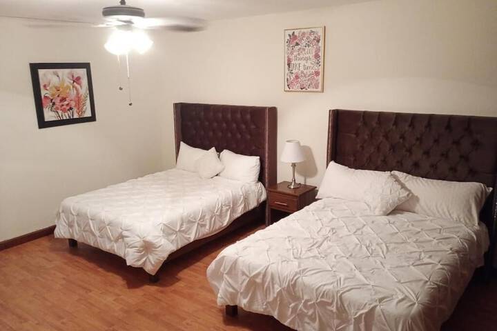 Room 4 of 11