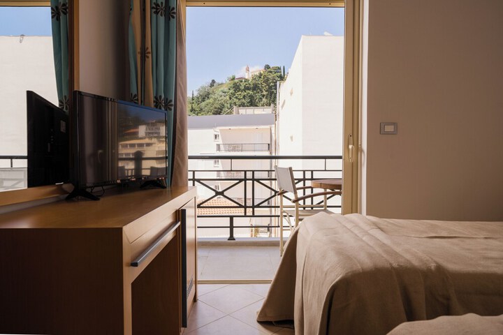 Room 20 of 96
