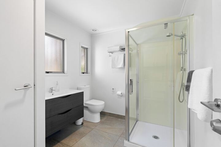 Room 15 of 190