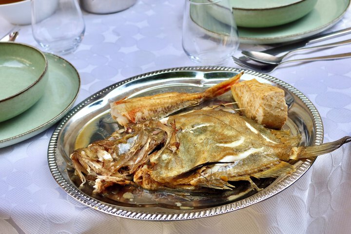 Dining 40 of 77