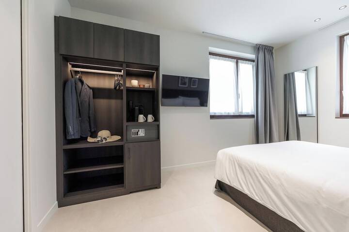 Room 58 of 106