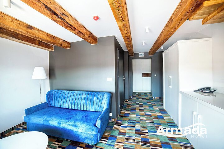 Room 11 of 26