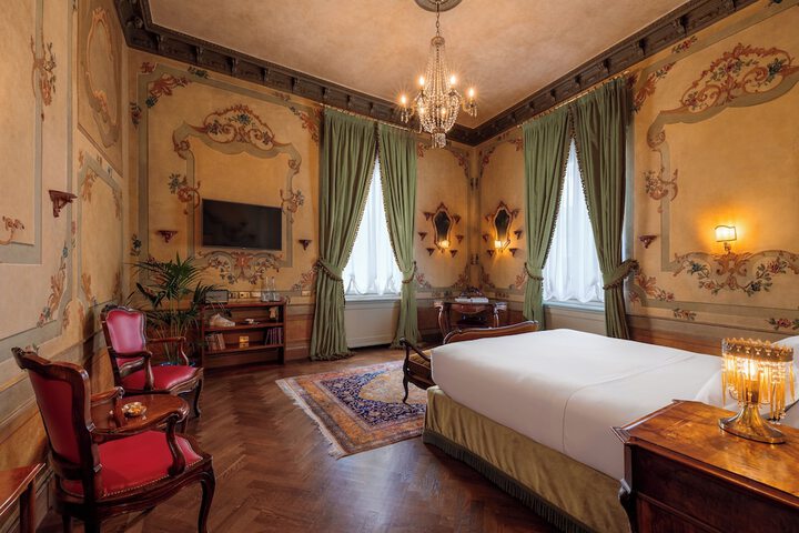 Room 72 of 181